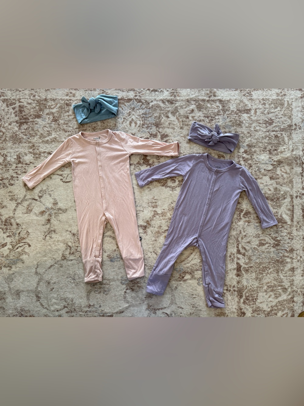Kyte BABY Two-Pack Long-Sleeve Zipper Rompers with Headbands - Pink & Lavender